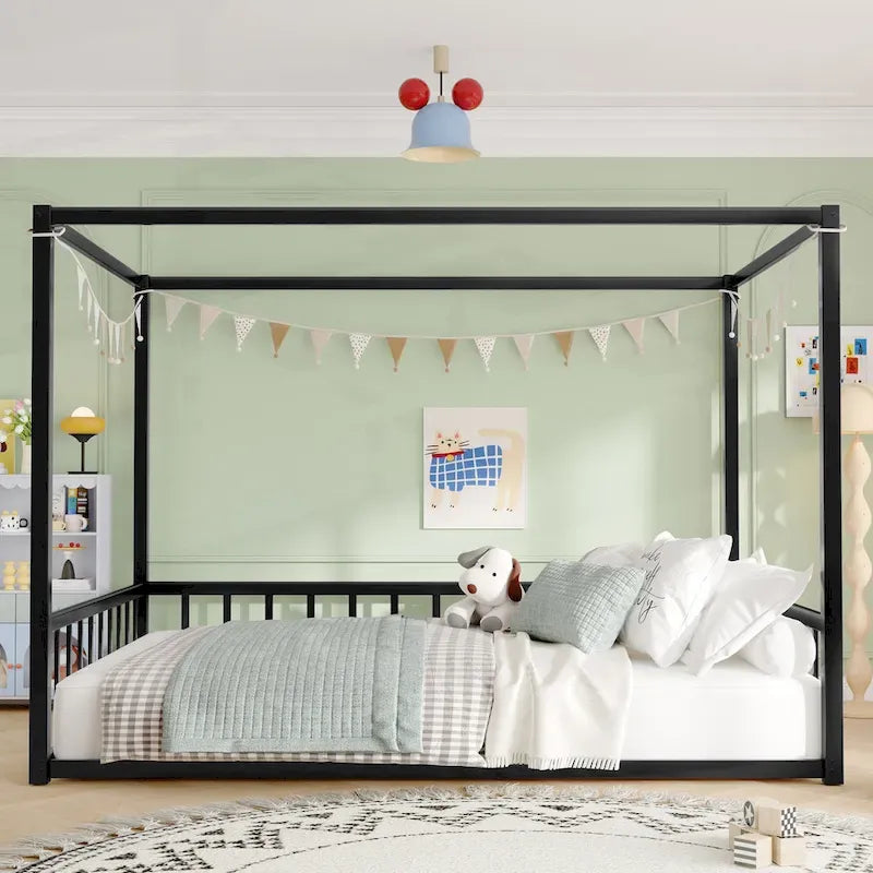 Letto matrimoniale basso moderno in ferro con sponde multifunzionali e struttura stabile