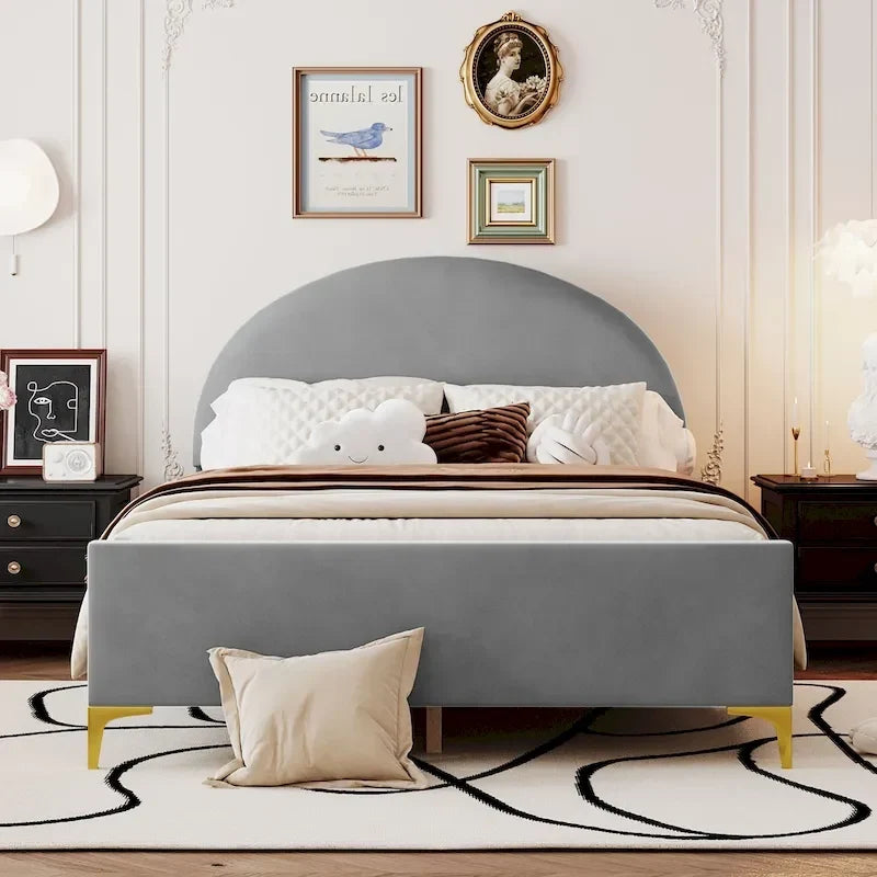 Letto a piattaforma imbottito con testiera classica a semicerchio e gambe in metallo