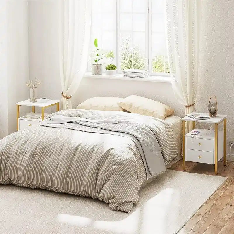 Stolik pomocniczy ze stacją ładowania - 15.7D x 15.7W x 24H